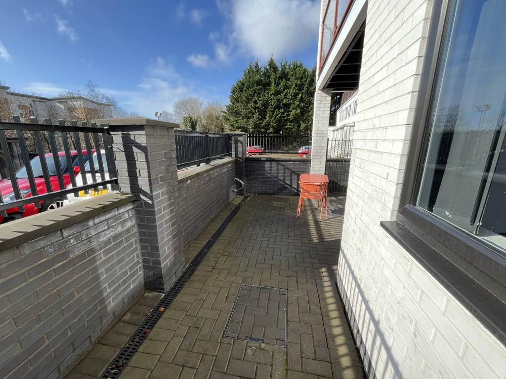 Patio Reverse