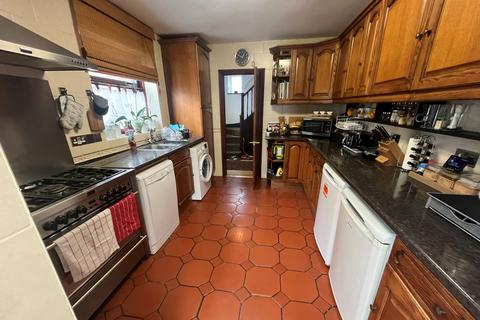 3 bedroom semi-detached house for sale, Mayesbrook Road, Ilford IG3