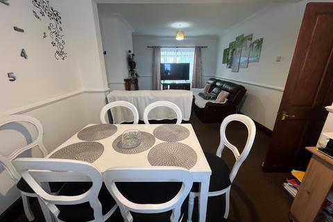 3 bedroom semi-detached house for sale, Mayesbrook Road, Ilford IG3