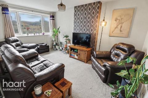 2 bedroom maisonette for sale, South Dale, Chigwell
