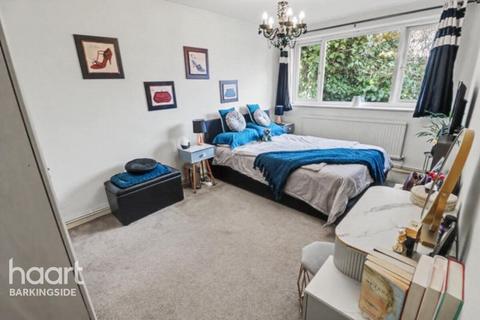 2 bedroom maisonette for sale, South Dale, Chigwell