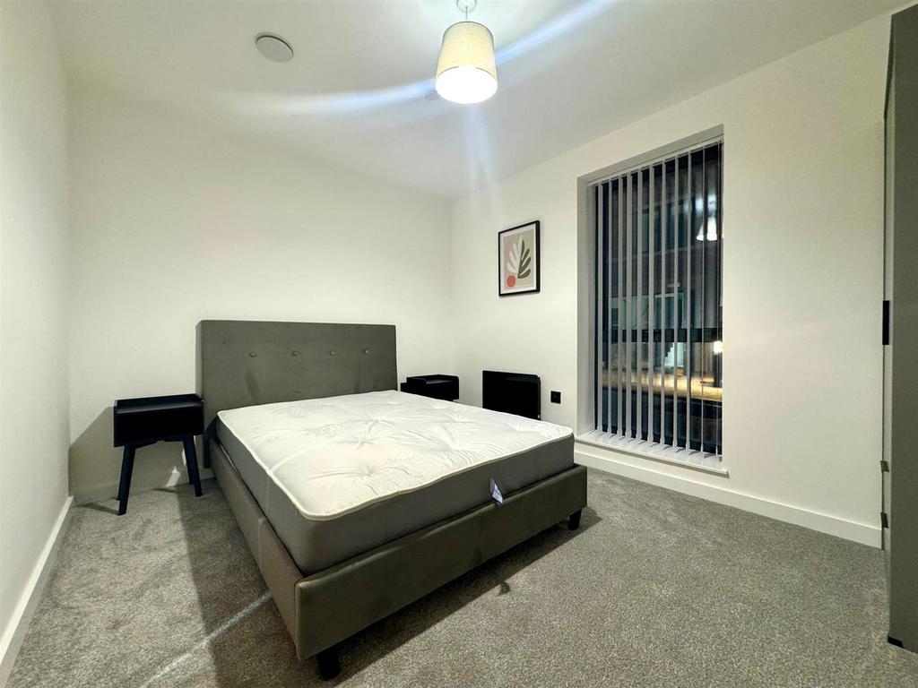Second bedroom pic 1.jpeg