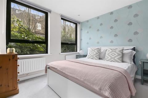 1 bedroom flat for sale, Manor Gardens, Islington