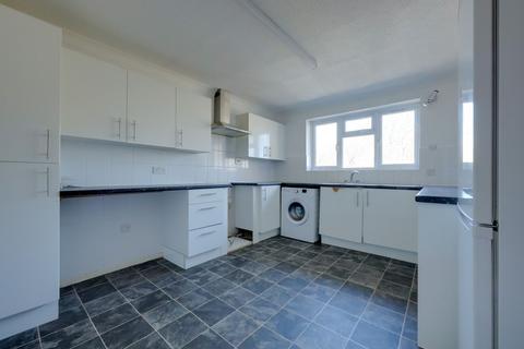 2 bedroom flat for sale, Kings Way, Humphrey Lodge Kings Way, RH15