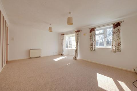 2 bedroom flat for sale, Kings Way, Humphrey Lodge Kings Way, RH15