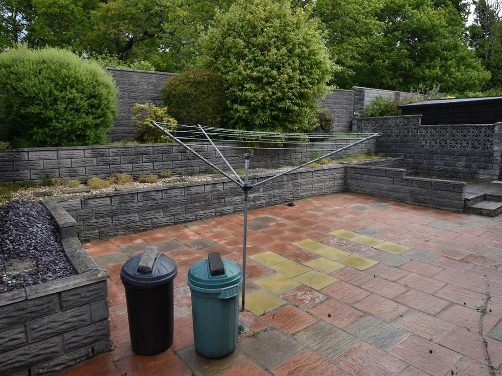 Exterior rear 2