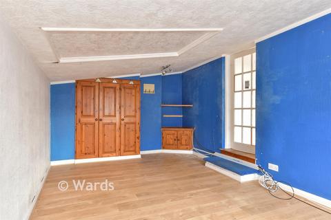 3 bedroom end of terrace house for sale, Sturdee Avenue, Upper Gillingham, Kent