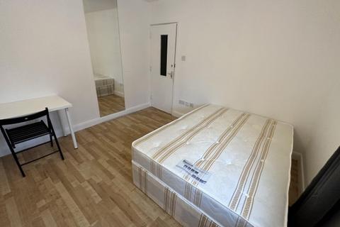 1 bedroom flat to rent, High Road