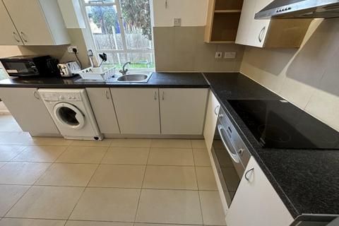 1 bedroom flat to rent, High Road