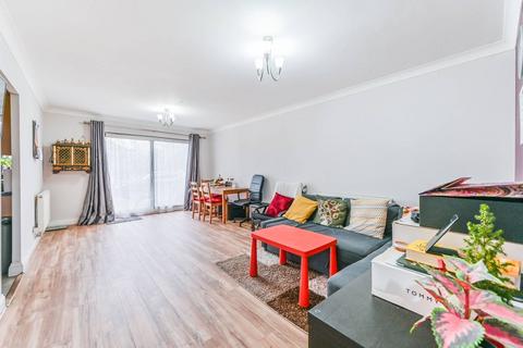 2 bedroom flat for sale, Fleetwood Close, East Croydon, Croydon, CR0