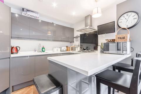 2 bedroom flat to rent, Balls Pond Road, Islington, London, N1
