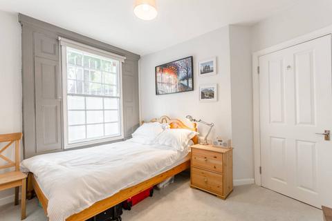 2 bedroom flat to rent, Balls Pond Road, Islington, London, N1