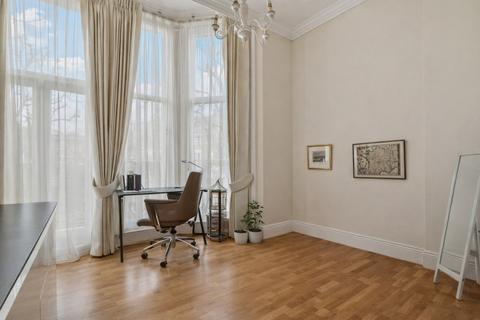 2 bedroom flat for sale, Old Brompton Road, Earls Court, London