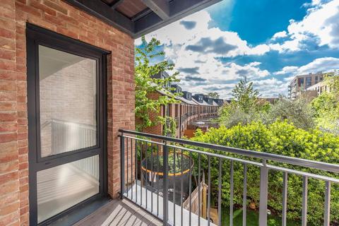 2 bedroom flat to rent, Green Lane, Edgware, HA8