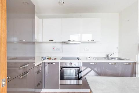 2 bedroom flat to rent, Green Lane, Edgware, HA8