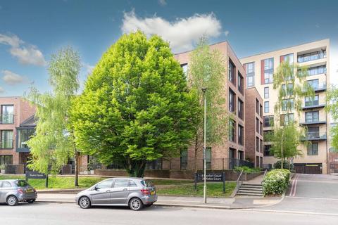2 bedroom flat to rent, Green Lane, Edgware, HA8