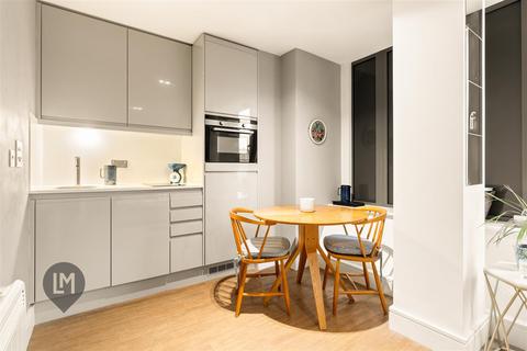 1 bedroom flat for sale, Wandsworth High Street, London