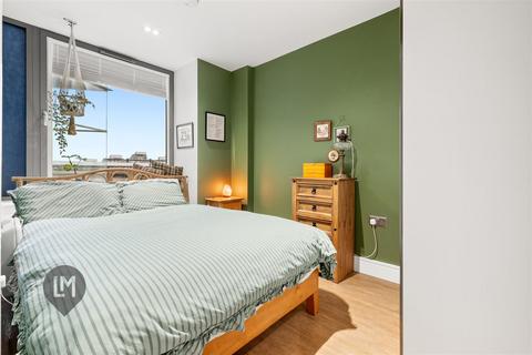 1 bedroom flat for sale, Wandsworth High Street, London
