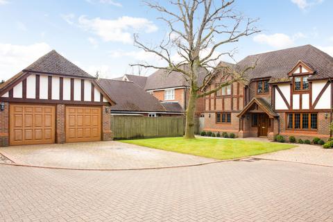 5 bedroom detached house for sale, Mill End Close, Buckinghamshire HP16