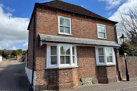 2 bedroom flat to rent, West Street, Bere Regis BH20