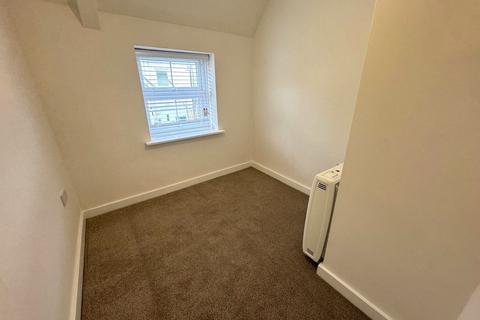 2 bedroom flat to rent, West Street, Bere Regis BH20