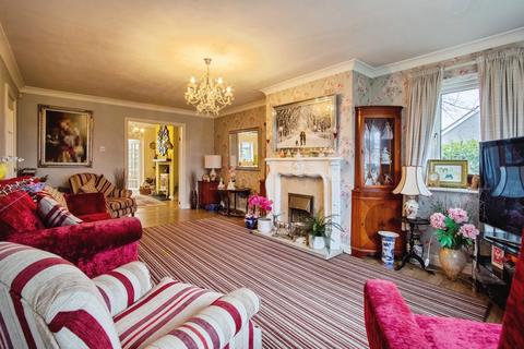 6 bedroom bungalow for sale, A The Green, Wakefield WF4