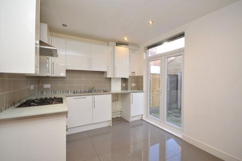 4 bedroom semi-detached house to rent, Victoria Grove, Folkestone CT20