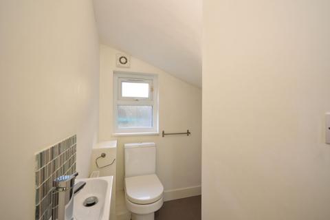 4 bedroom semi-detached house to rent, Victoria Grove, Folkestone CT20
