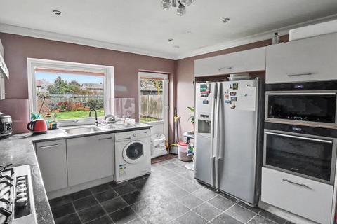 undefined, Ashcroft Road, Luton