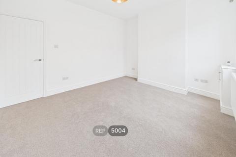 undefined, 14 Manor Grove, Castleford, WF10 4PG