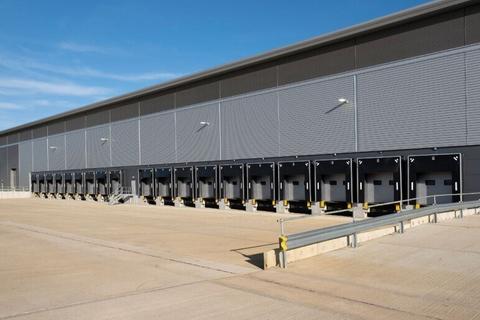 Distribution warehouse to rent, 3 Princewood Rd Corby NN17 4AP