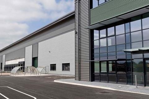Distribution warehouse to rent, 3 Princewood Rd Corby NN17 4AP