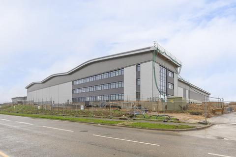 Distribution warehouse to rent, 3 Princewood Rd Corby NN17 4AP