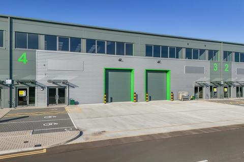 Warehouse to rent, 103 Barton Dock Rd Manchester M32 0QP