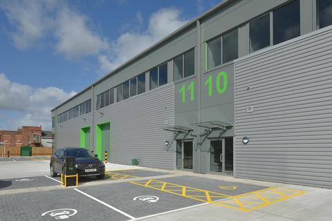 Warehouse to rent, 103 Barton Dock Rd Manchester M32 0QP