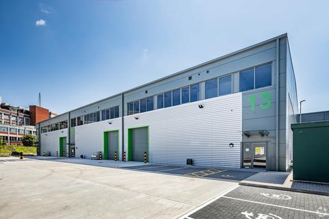 Warehouse to rent, 103 Barton Dock Rd Manchester M32 0QP