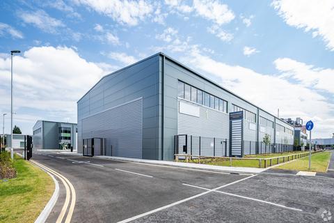 Warehouse to rent, 103 Barton Dock Rd Manchester M32 0QP