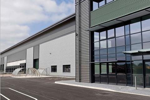 Distribution warehouse to rent, 10 Princewood Rd Corby NN17 4AP