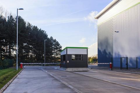 Distribution warehouse to rent, Fernhook Av Derby DE21 7HW