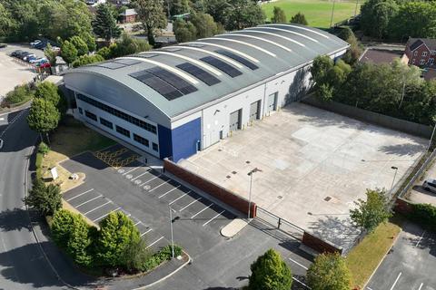 Warehouse to rent, Robeson Way Manchester M22 4TY