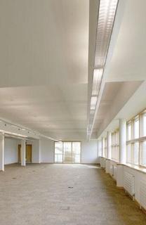 Distribution warehouse to rent, Lowlands Rd Stoke On Trent ST6 4PY