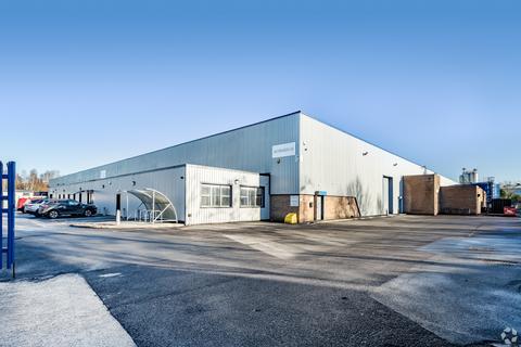 Distribution warehouse to rent, Gilchrist Rd Manchester M44 5AY