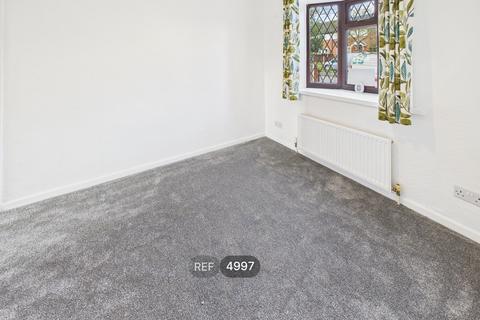 3 bedroom semi-detached house to rent, 38, Carleton Park Road, Pontefract, WF8 3PR