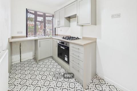 3 bedroom semi-detached house to rent, 38, Carleton Park Road, Pontefract, WF8 3PR