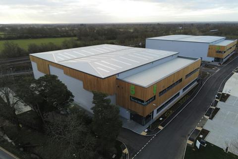 Distribution warehouse to rent, Cross Oak Ln Redhill RH1 5EX