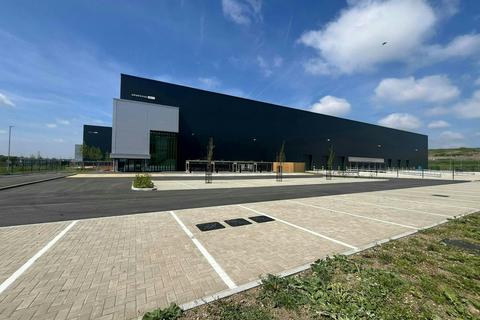 Distribution warehouse for sale, Coldharbour Ln Rainham RM13 9BJ