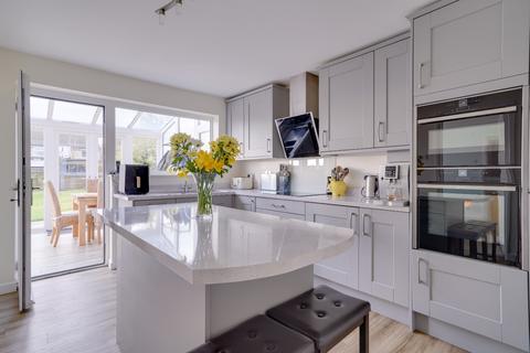 4 bedroom detached house for sale, Beldams, Needingworth, PE27 4TY