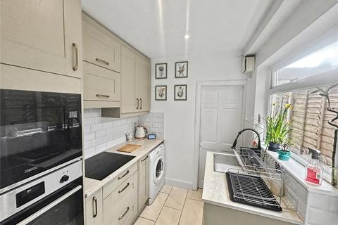 2 bedroom end of terrace house for sale, East Road, Welling, Kent, DA16