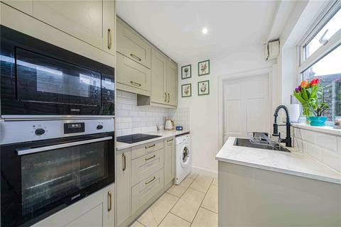 2 bedroom end of terrace house for sale, East Road, Welling, Kent, DA16