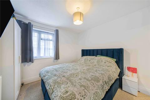 2 bedroom end of terrace house for sale, East Road, Welling, Kent, DA16